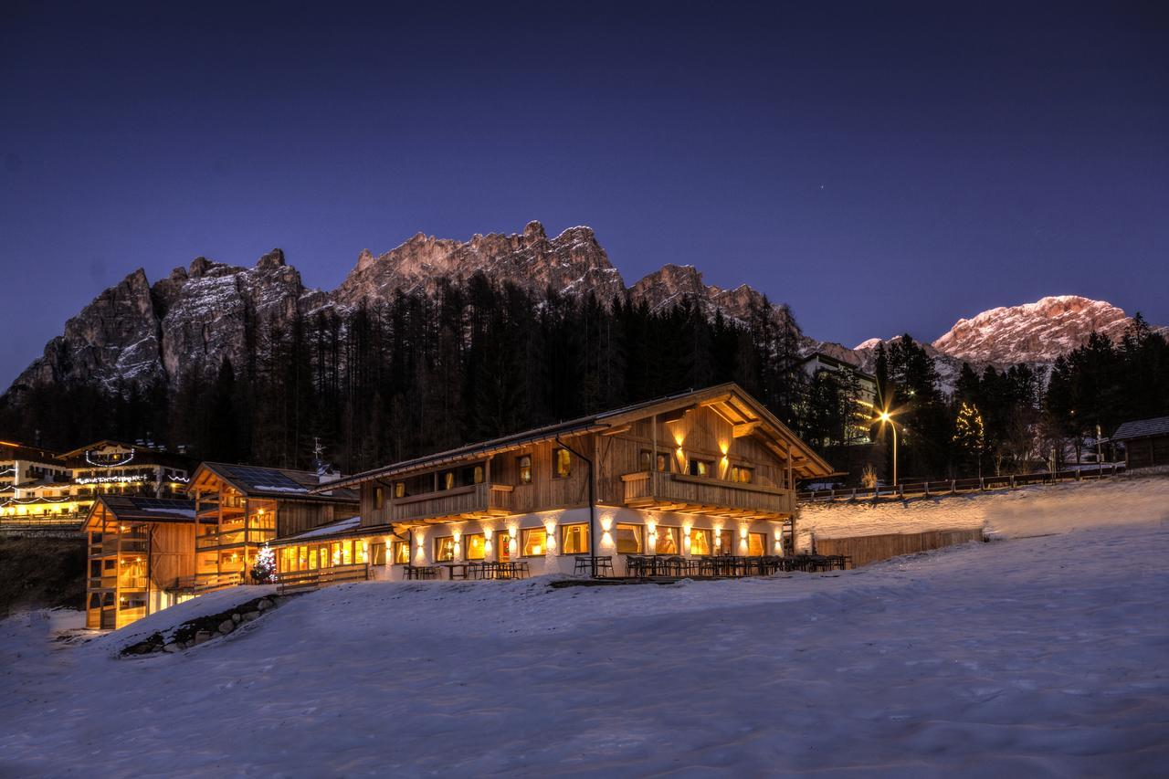 Dolomiti Lodge Alvera Cortina d'Ampezzo Exterior photo